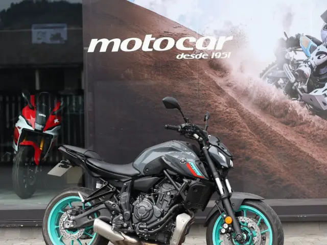 Yamaha MT07 — Hyper Naked 689cc