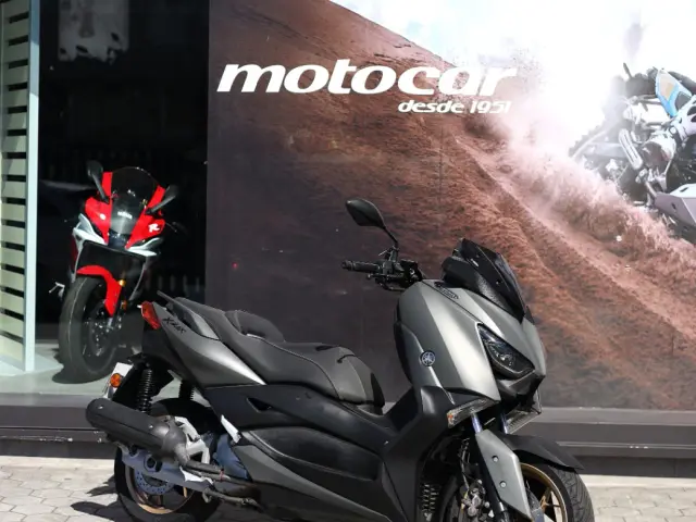 Yamaha XMAX 125 Tech MAX — Scooter 125cc