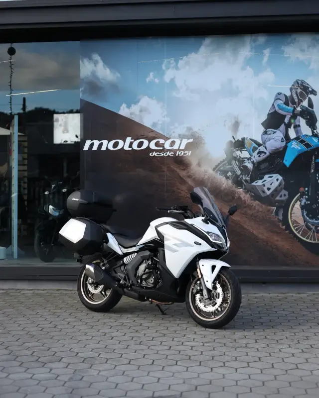 CFMOTO 650GT 2025 — Touring 649cc