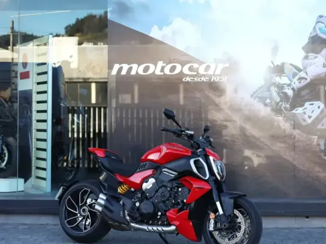 Ducati Diavel V4 2022 — Custom 1158cc