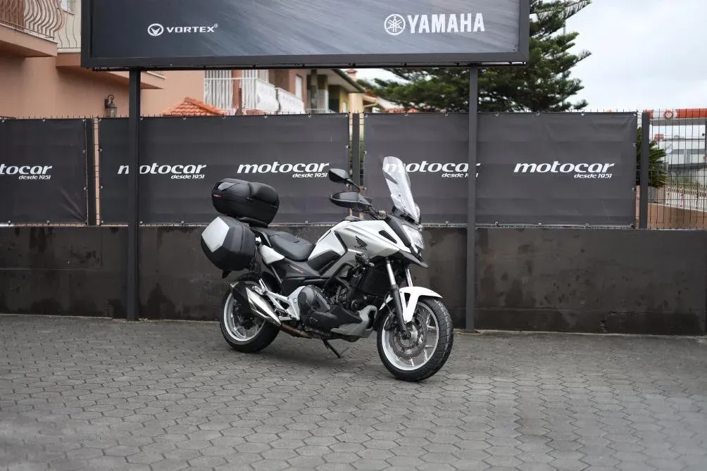Honda NC750X DCT Branca — Trail 745cc