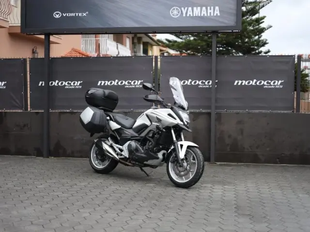 Honda NC750X DCT Branca — Trail 745cc