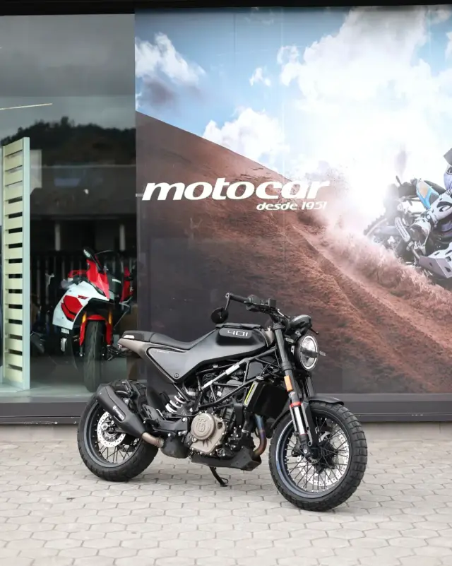 Husqvarna Svartpilen 2023 — Naked 373cc