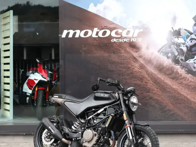 Husqvarna Svartpilen 2023 — Naked 373cc