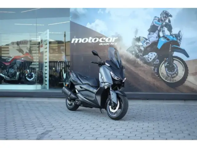 Yamaha XMAX 300 2018 — Scooter 300cc