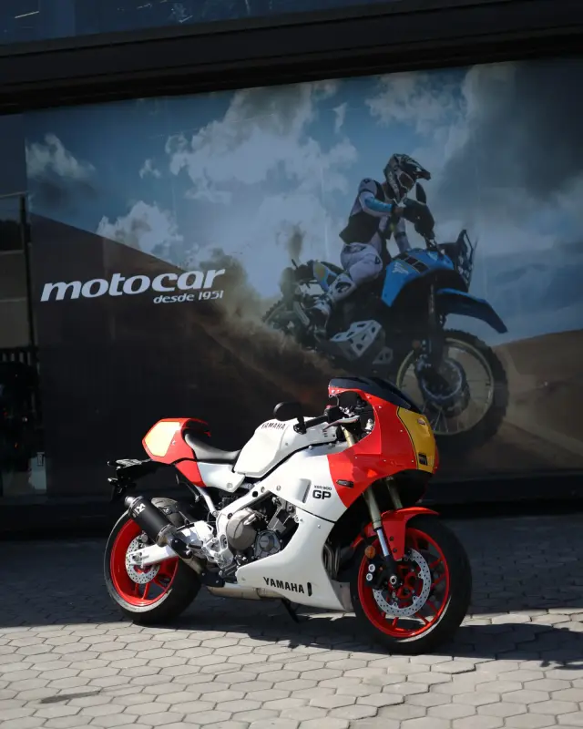 Yamaha XSR 900 GP — Sport Heritage 900cc